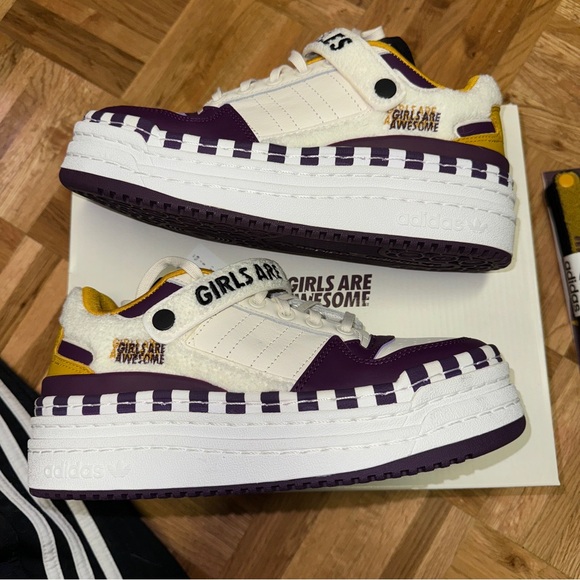 BNWT Adidas x Girls are Awesome triple platforum low - Picture 5 of 12